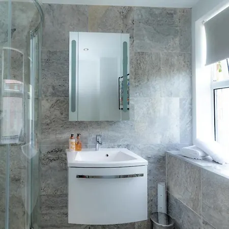 Park Crescent Apartman *